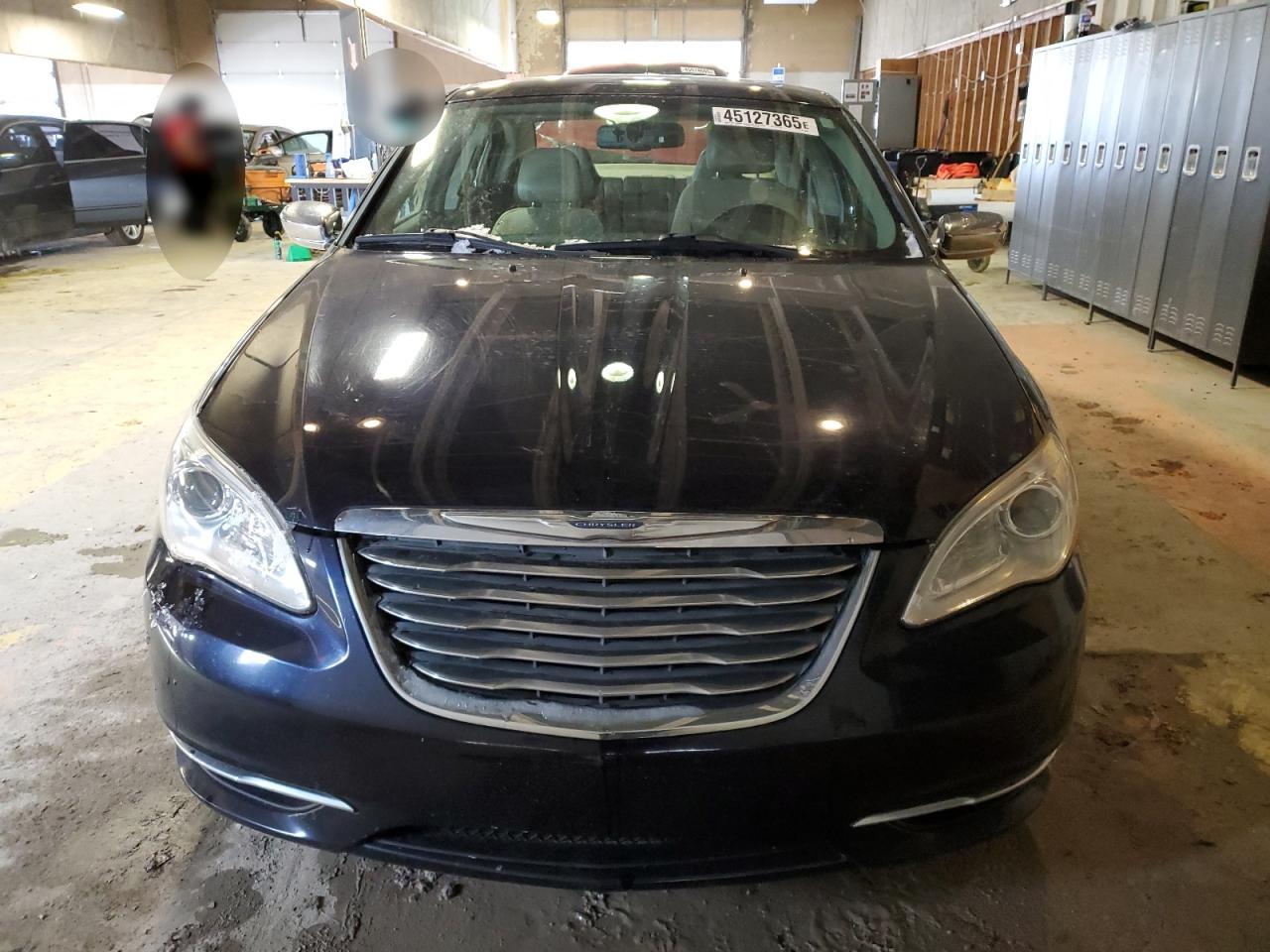 2012 Chrysler 200 - Image 5