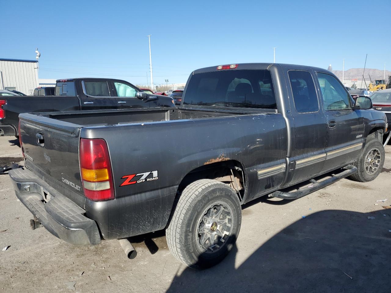 2002 Chevrolet Silverado - Image 3