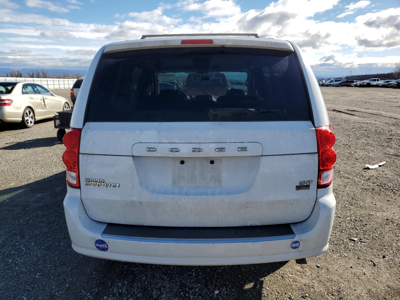 2014 Dodge Caravan - Image 6
