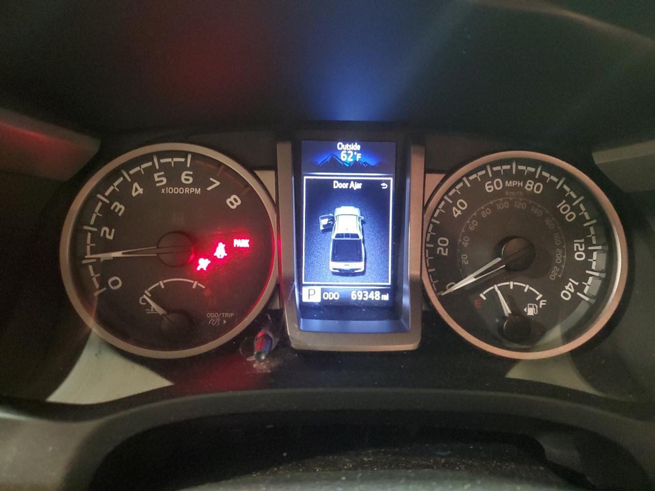 2017 Toyota Tacoma - Image 9