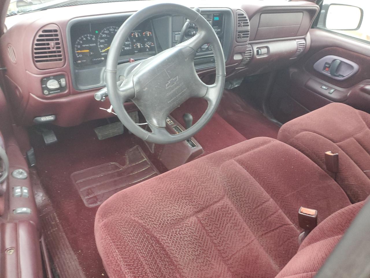 1997 Chevrolet GMT-400 - Image 8