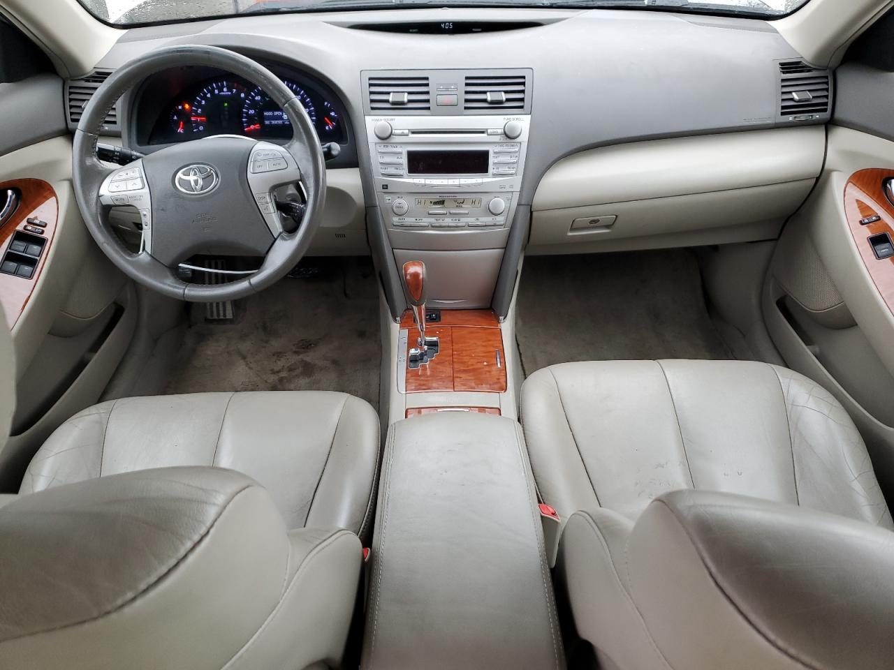 2010 Toyota Camry - Image 8