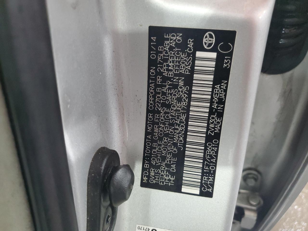 2014 Toyota Prius - Image 13