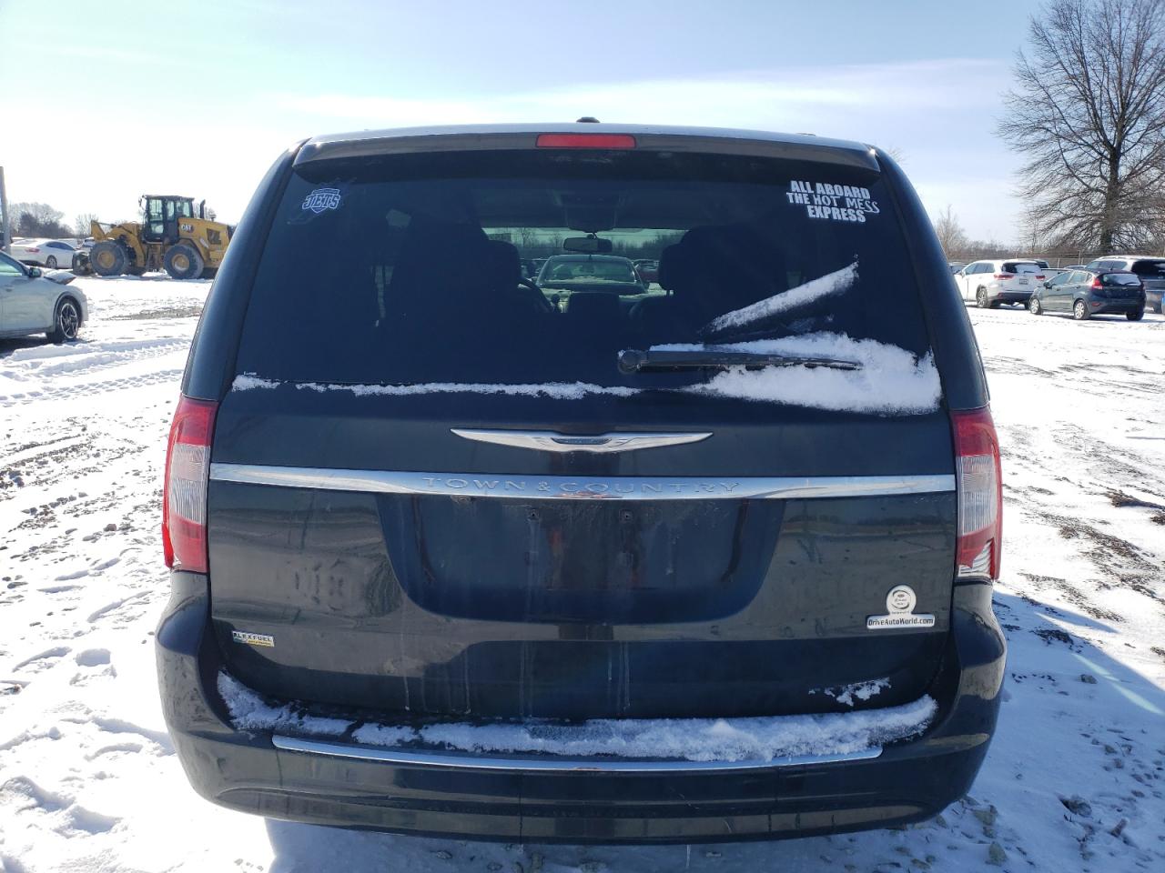 2016 Chrysler Town & Country - Image 6