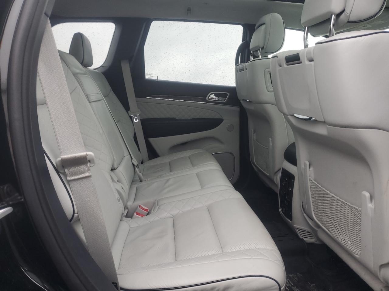 2018 Jeep Grand Cherokee - Image 11