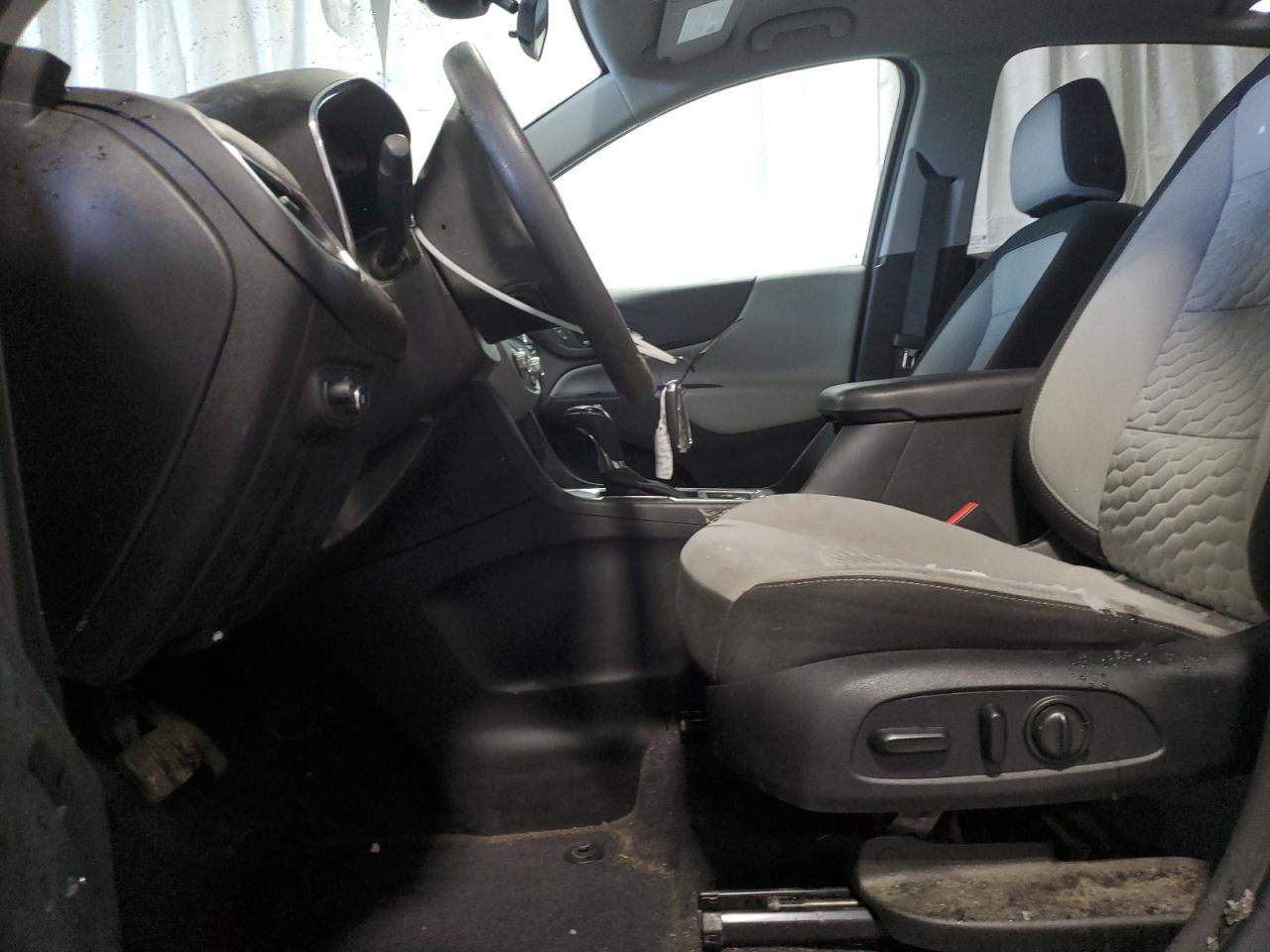 2020 Chevrolet Equinox - Image 7