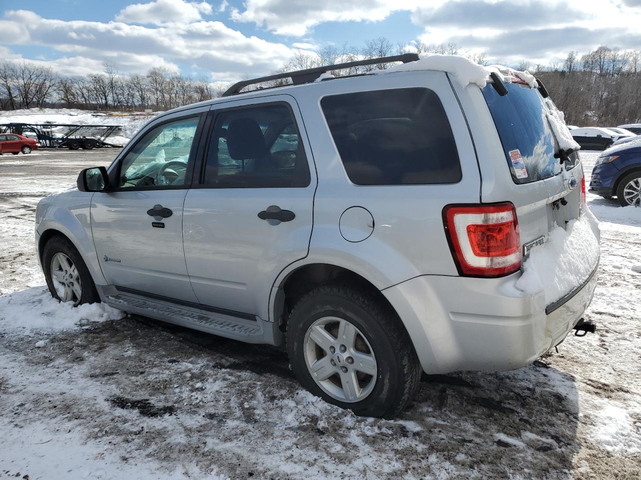 2010 Ford Escape - Image 2