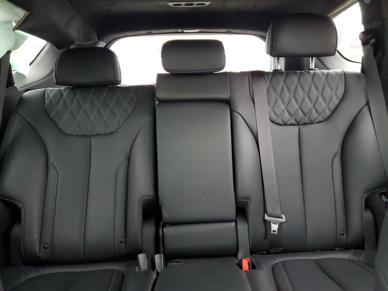 2023 Hyundai Santa Fe - Image 10