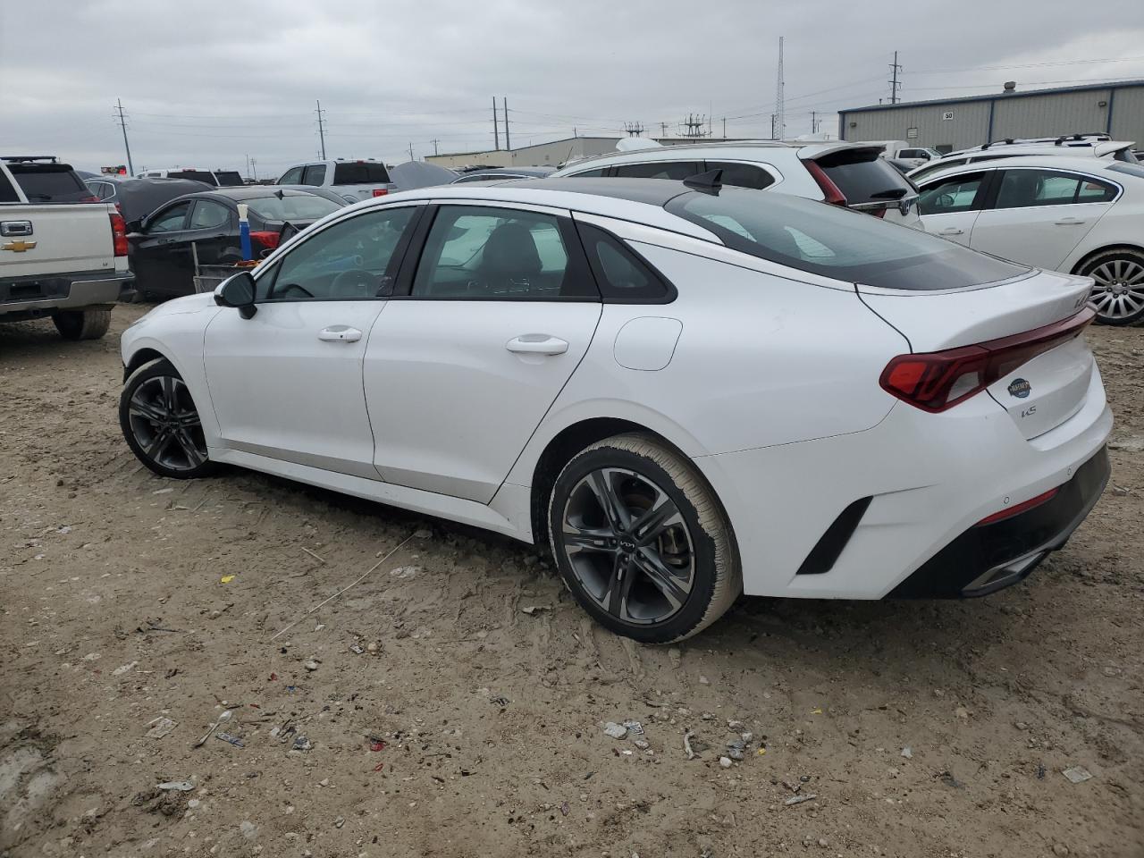2023 Kia K5 - Image 2