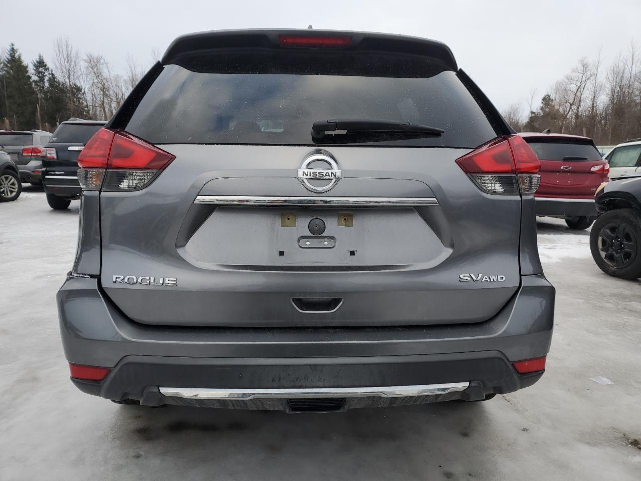 2017 Nissan Rogue - Image 6