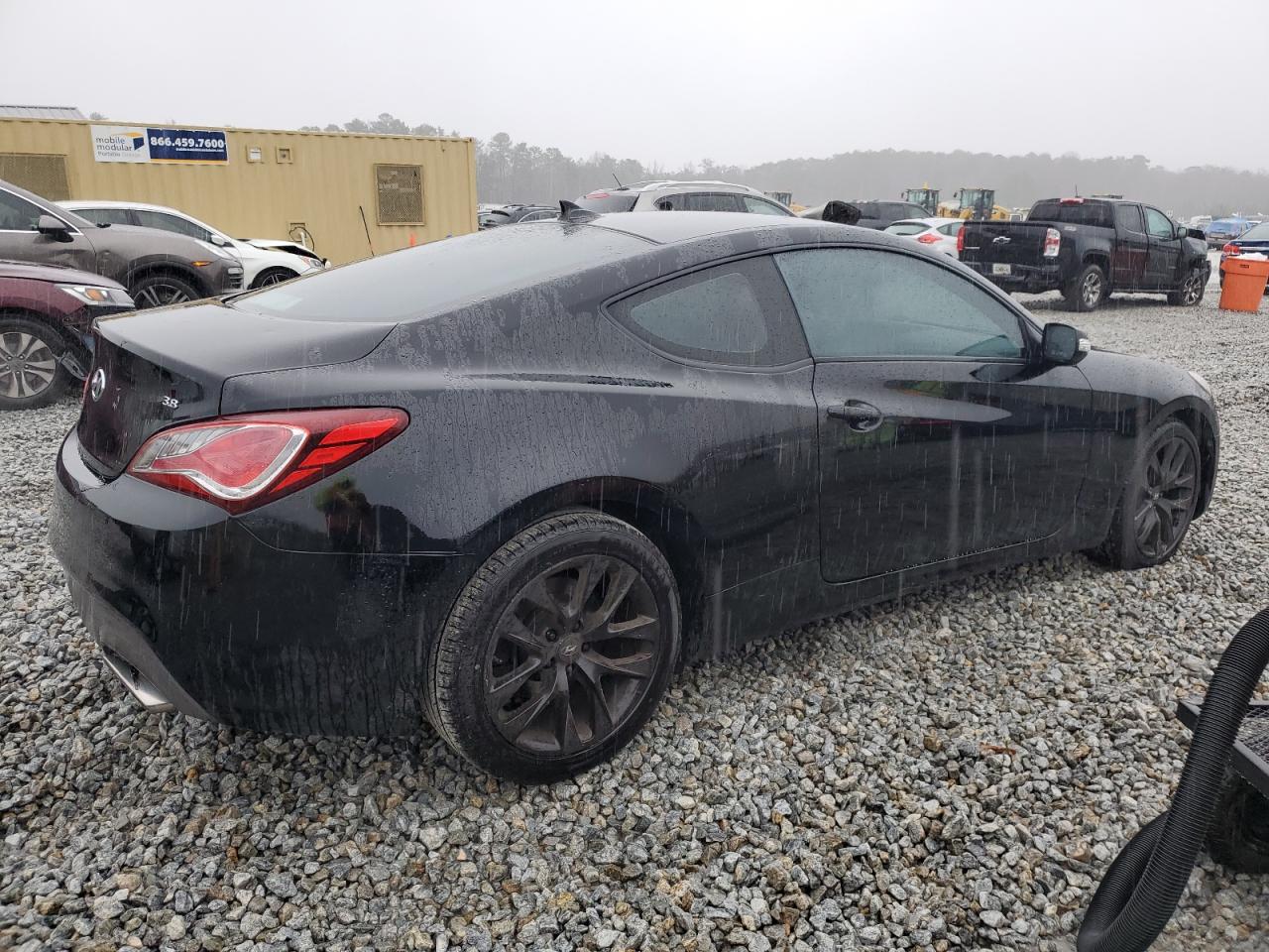 2015 Hyundai Genesis - Image 3