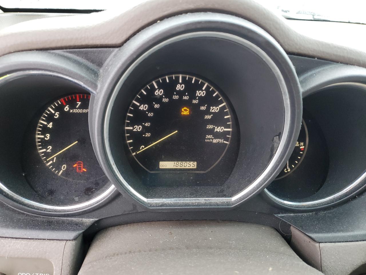 2005 Lexus RX - Image 9