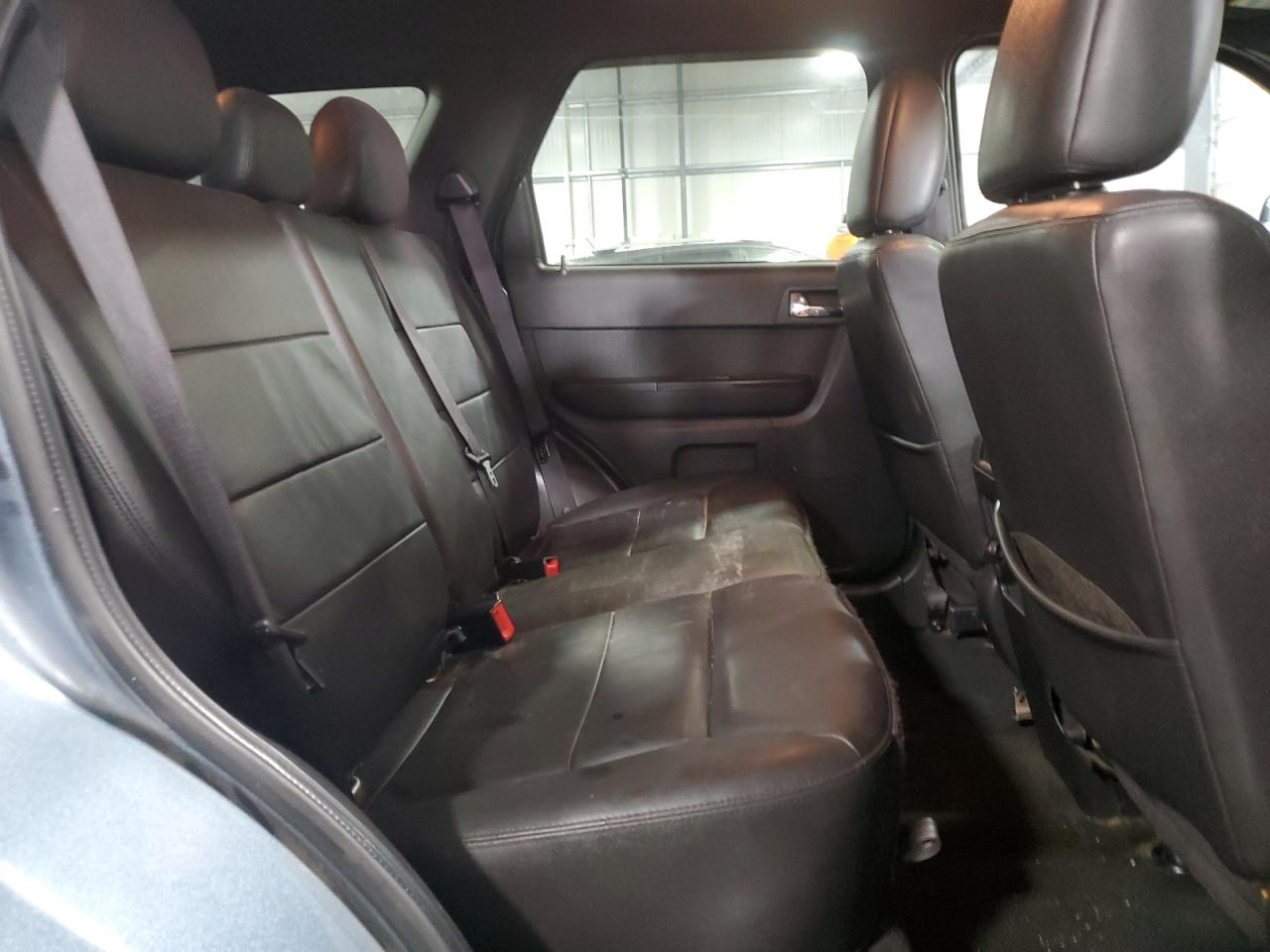 2011 Ford Escape - Image 10