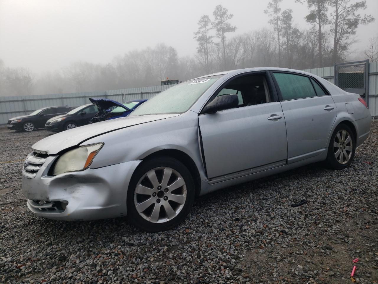 2006 Toyota Avalon - Image 1