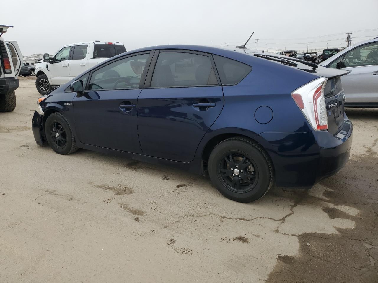 2015 Toyota Prius - Image 2