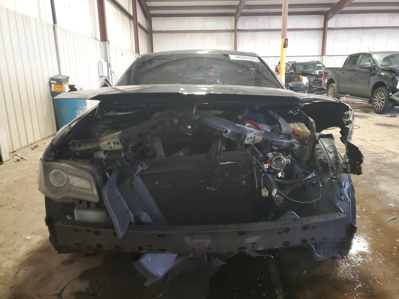 2019 Chrysler 300 - Image 5