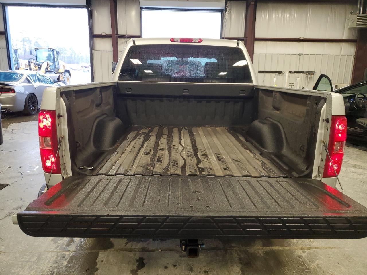 2011 Chevrolet Silverado - Image 6