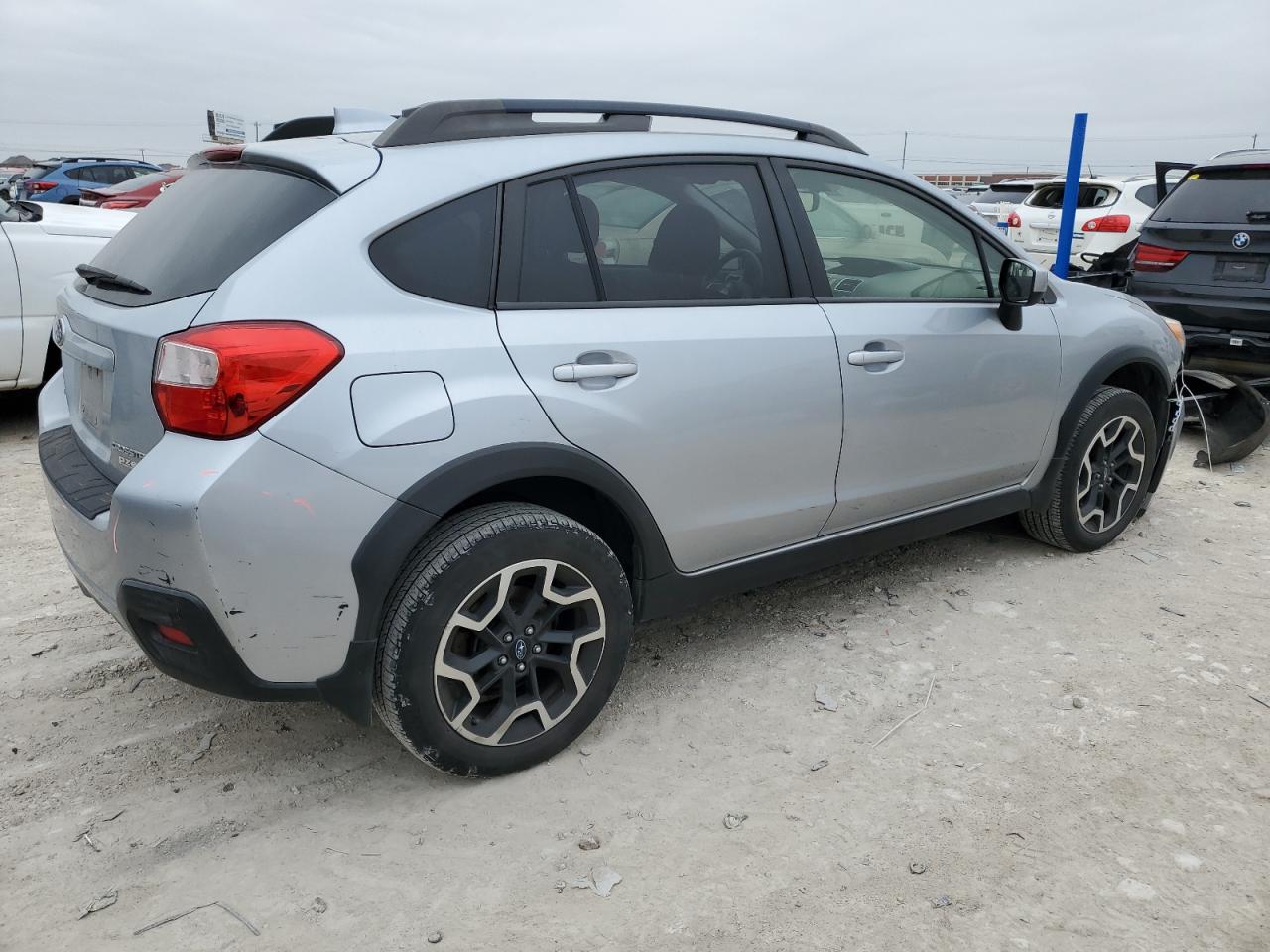 2017 Subaru XV - Image 3