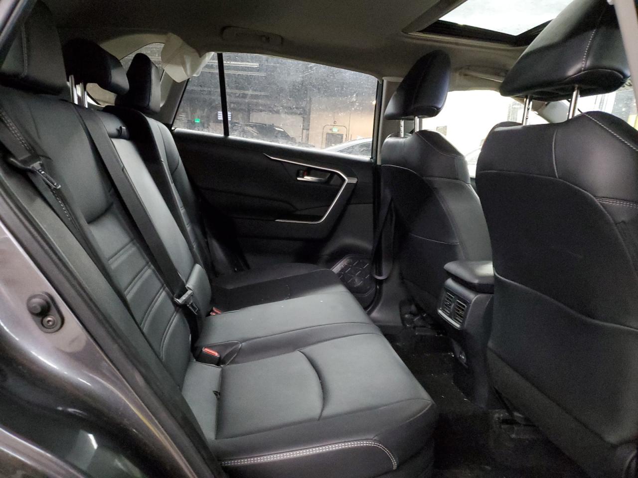 2024 Toyota RAV 4 - Image 10
