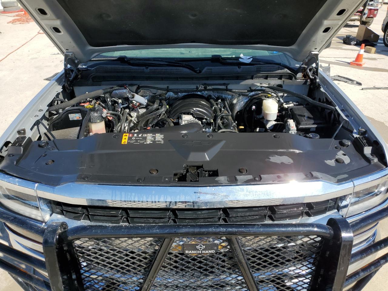 2018 Chevrolet Silverado - Image 11