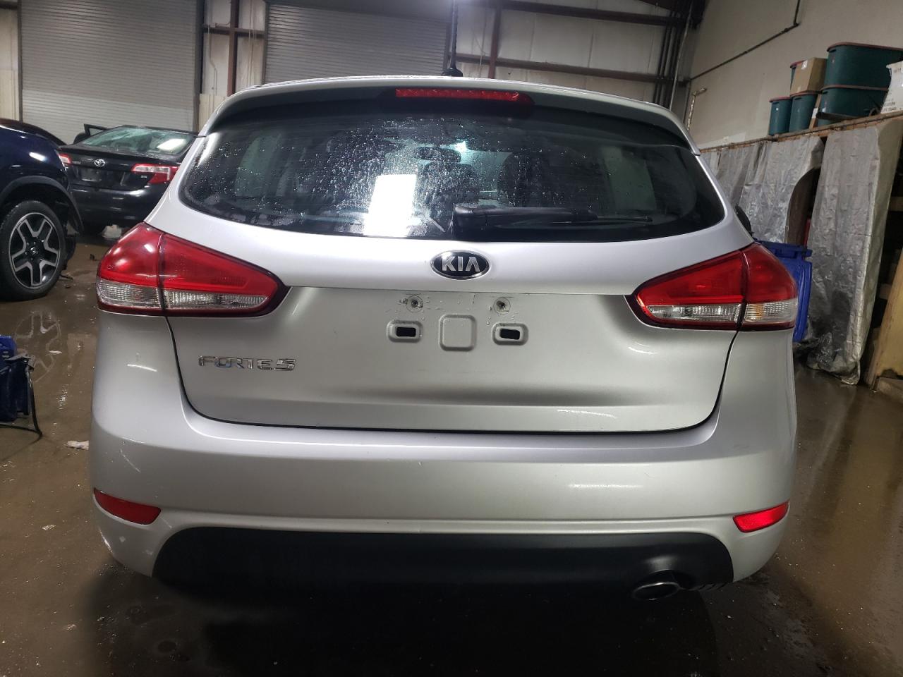 2017 Kia Forte - Image 6