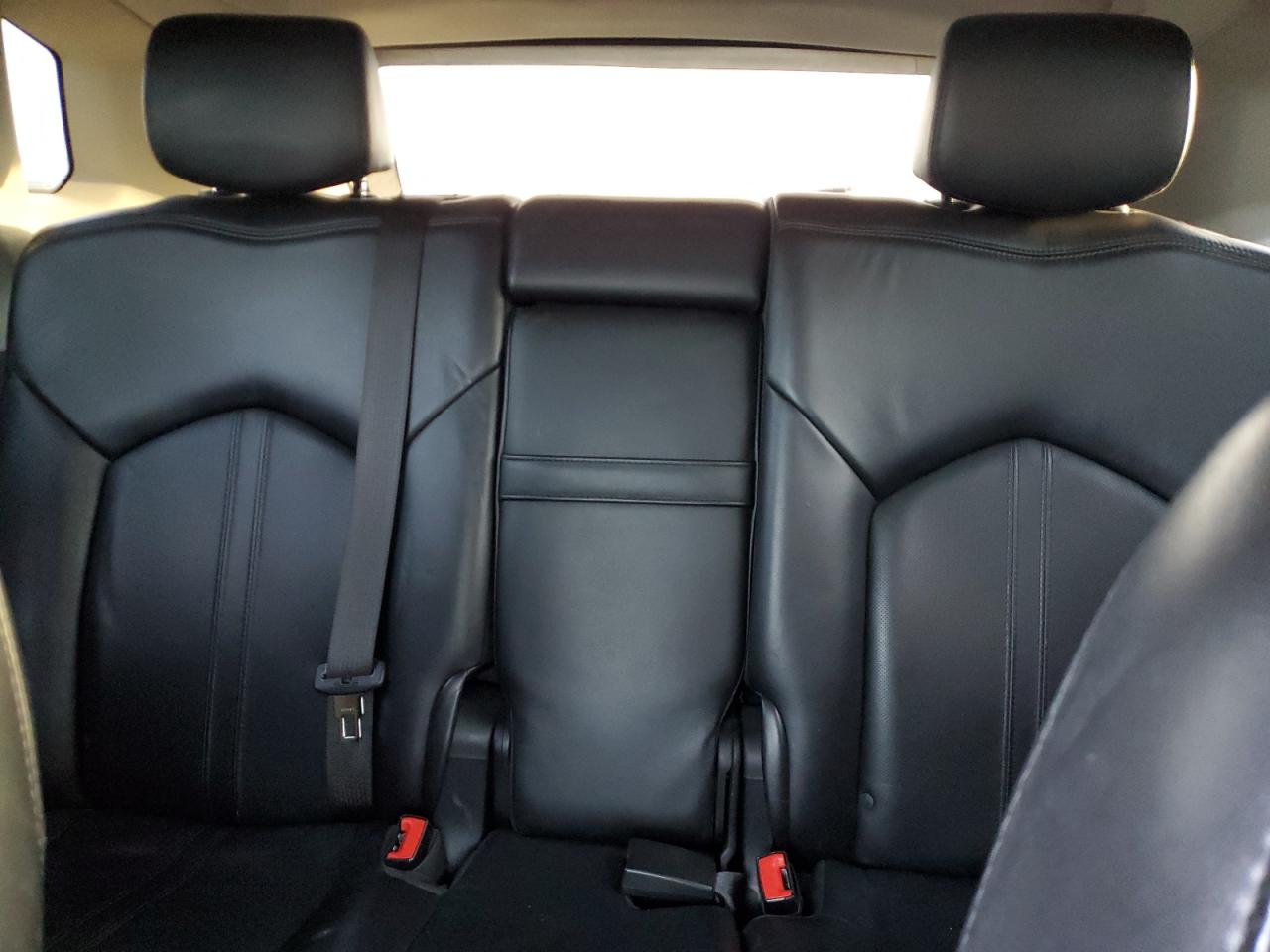 2011 Cadillac SRX - Image 10