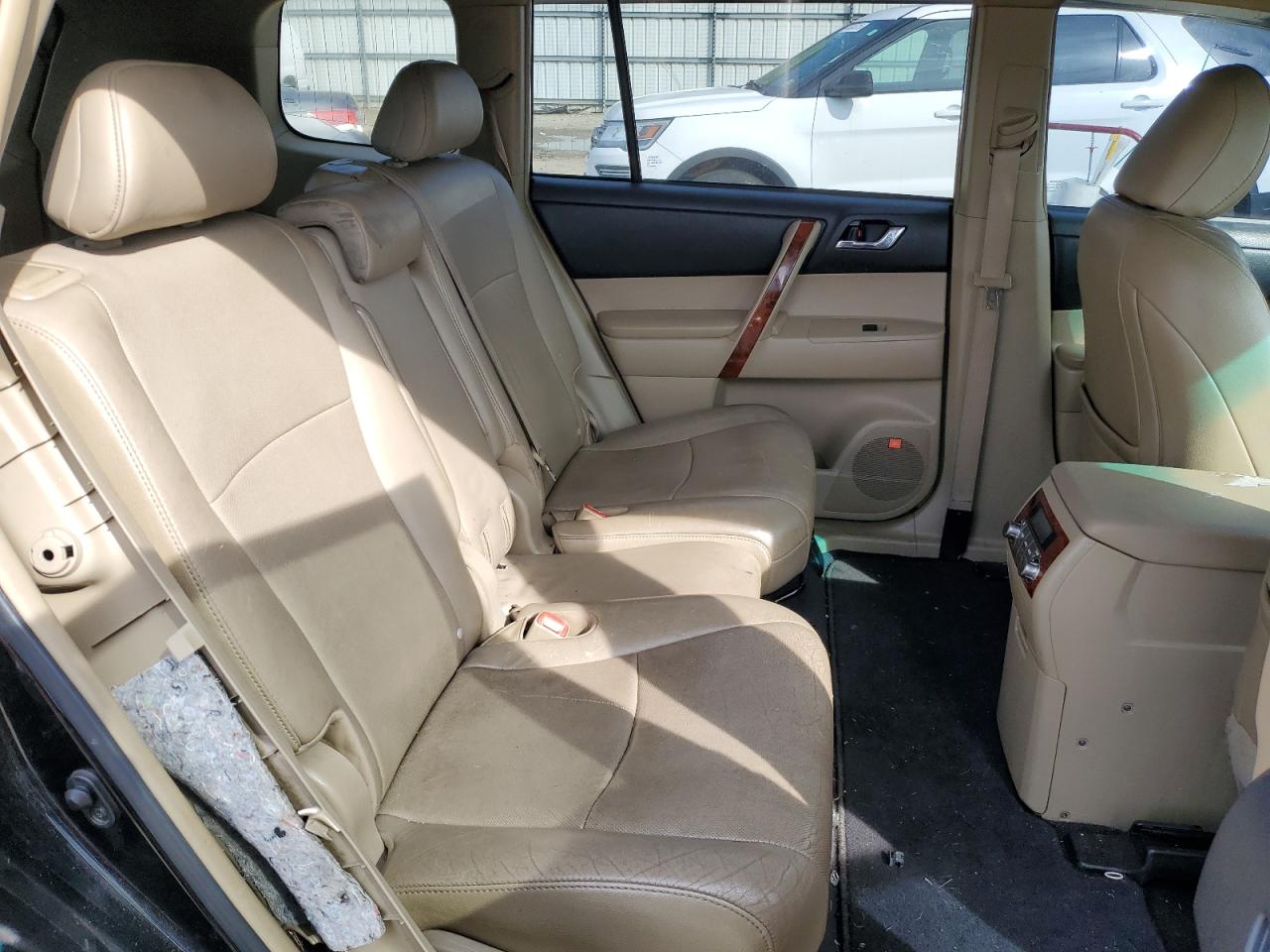 2013 Toyota Highlander - Image 11