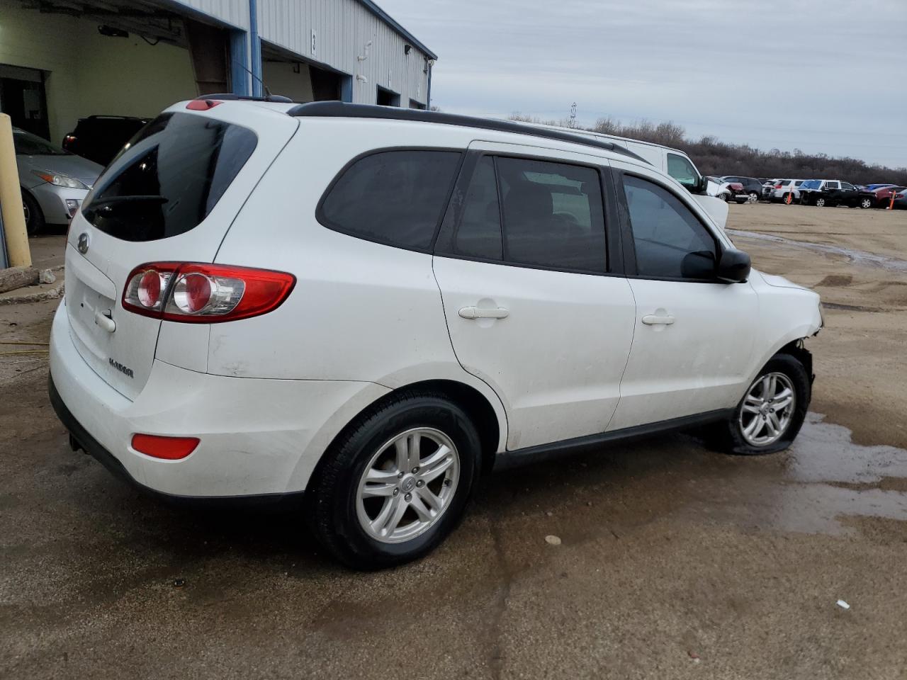 2010 Hyundai Santa Fe - Image 3