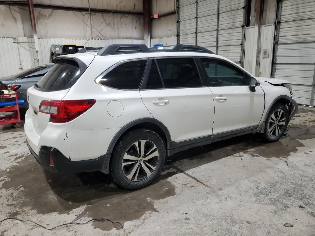 2018 Subaru Outback - Image 3