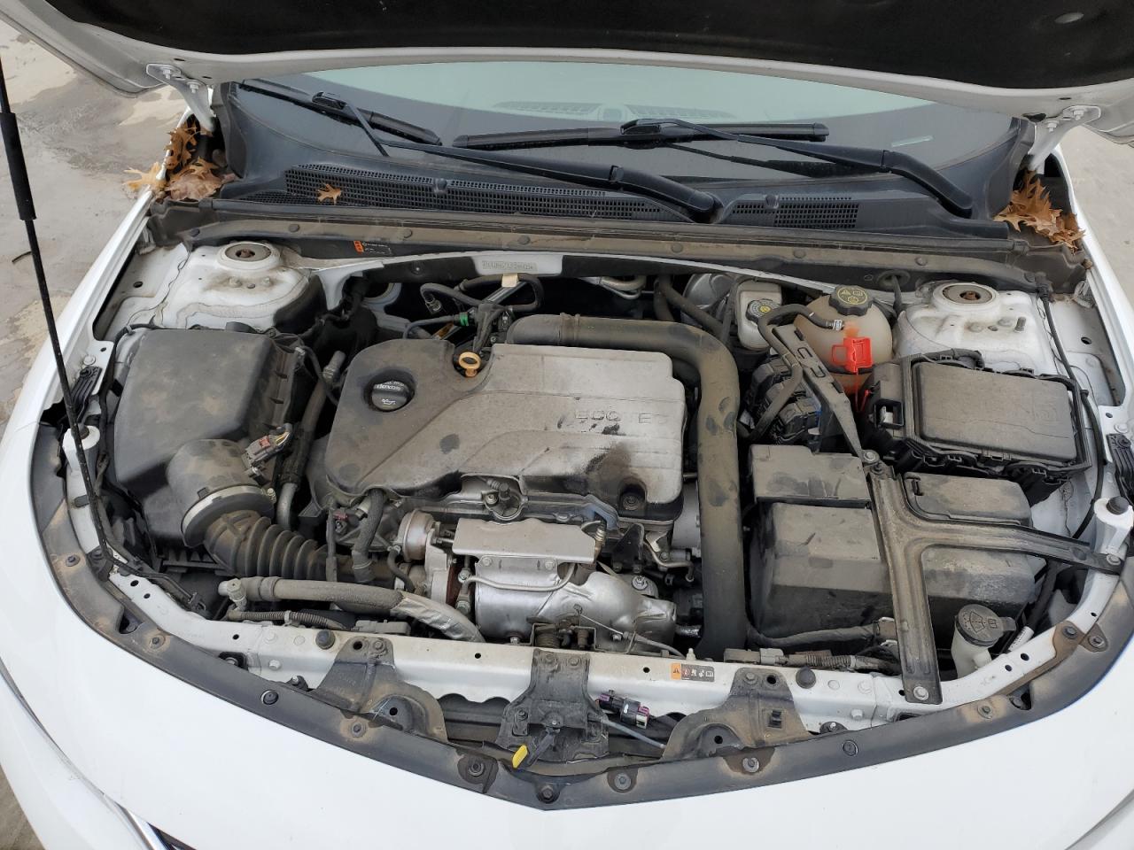 2018 Chevrolet Malibu - Image 11