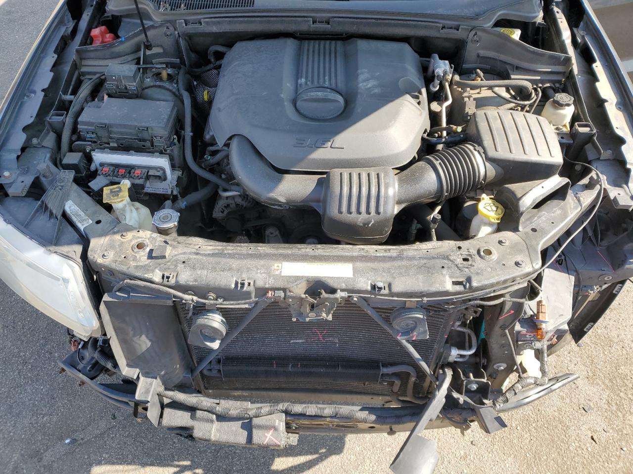 2011 Jeep Grand Cherokee - Image 12