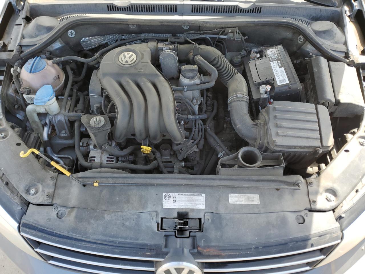 2015 Volkswagen Jetta - Image 11