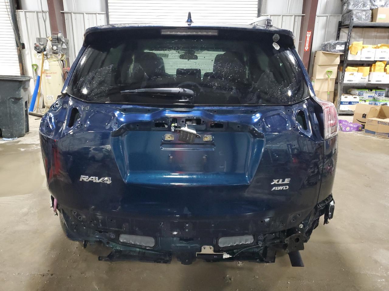 2018 Toyota RAV 4 - Image 6