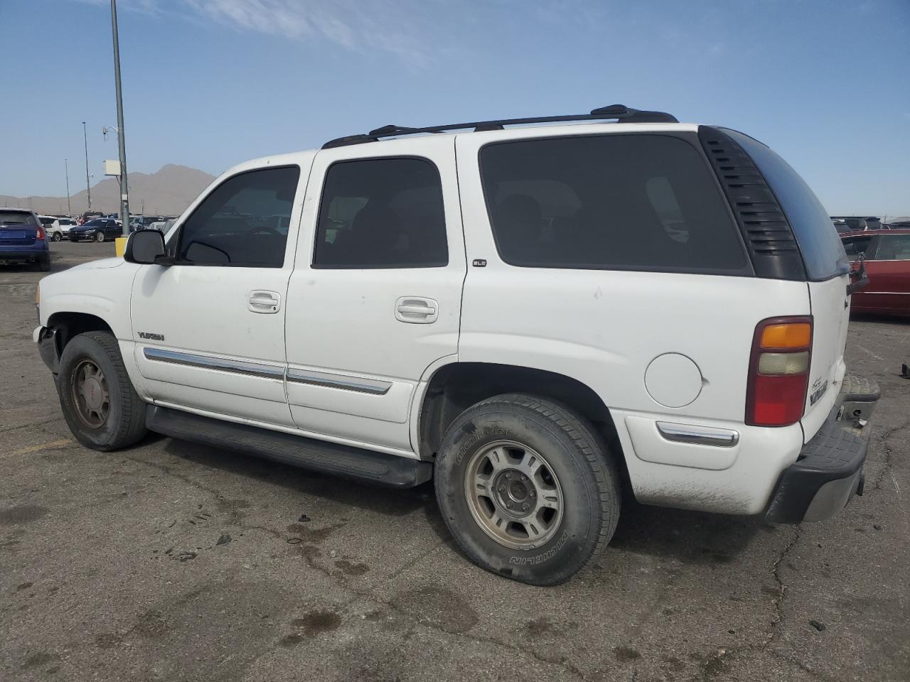 2001 GMC Yukon - Image 2