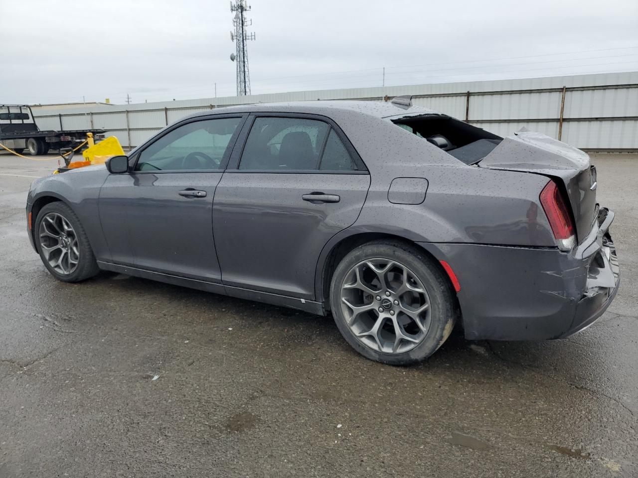 2015 Chrysler 300 - Image 2