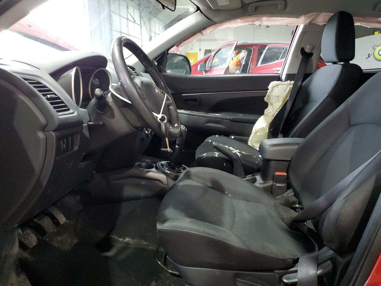 2015 Mitsubishi Outlander - Image 7