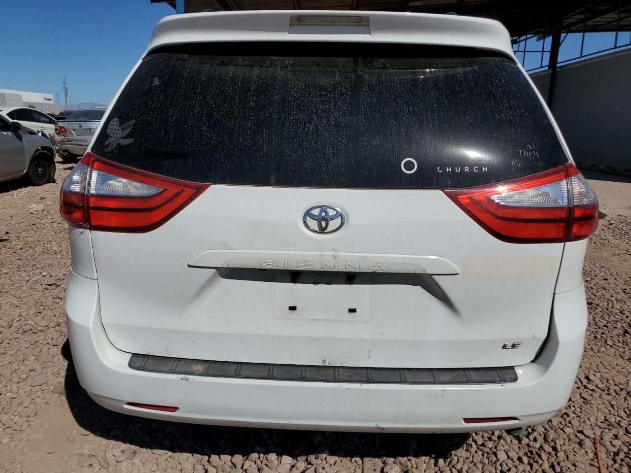 2015 Toyota Sienna - Image 6