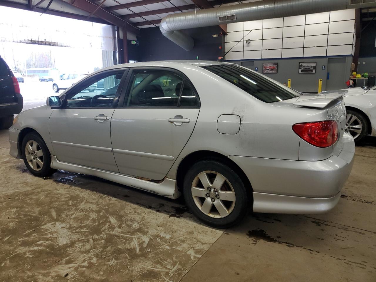 2005 Toyota Corolla - Image 2