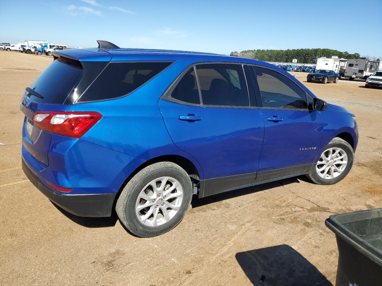 2019 Chevrolet Equinox - Image 3