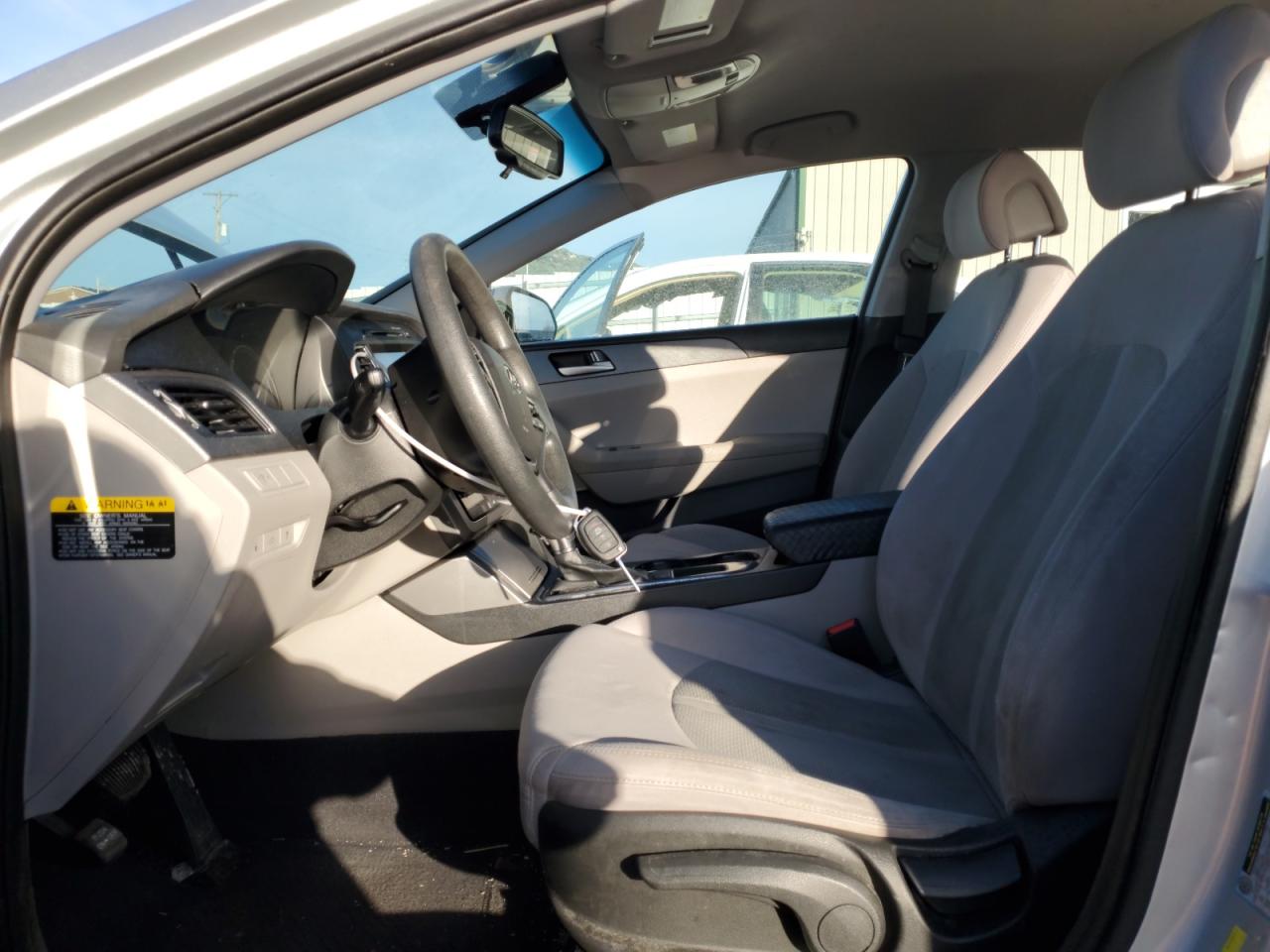 2016 Hyundai Sonata - Image 7