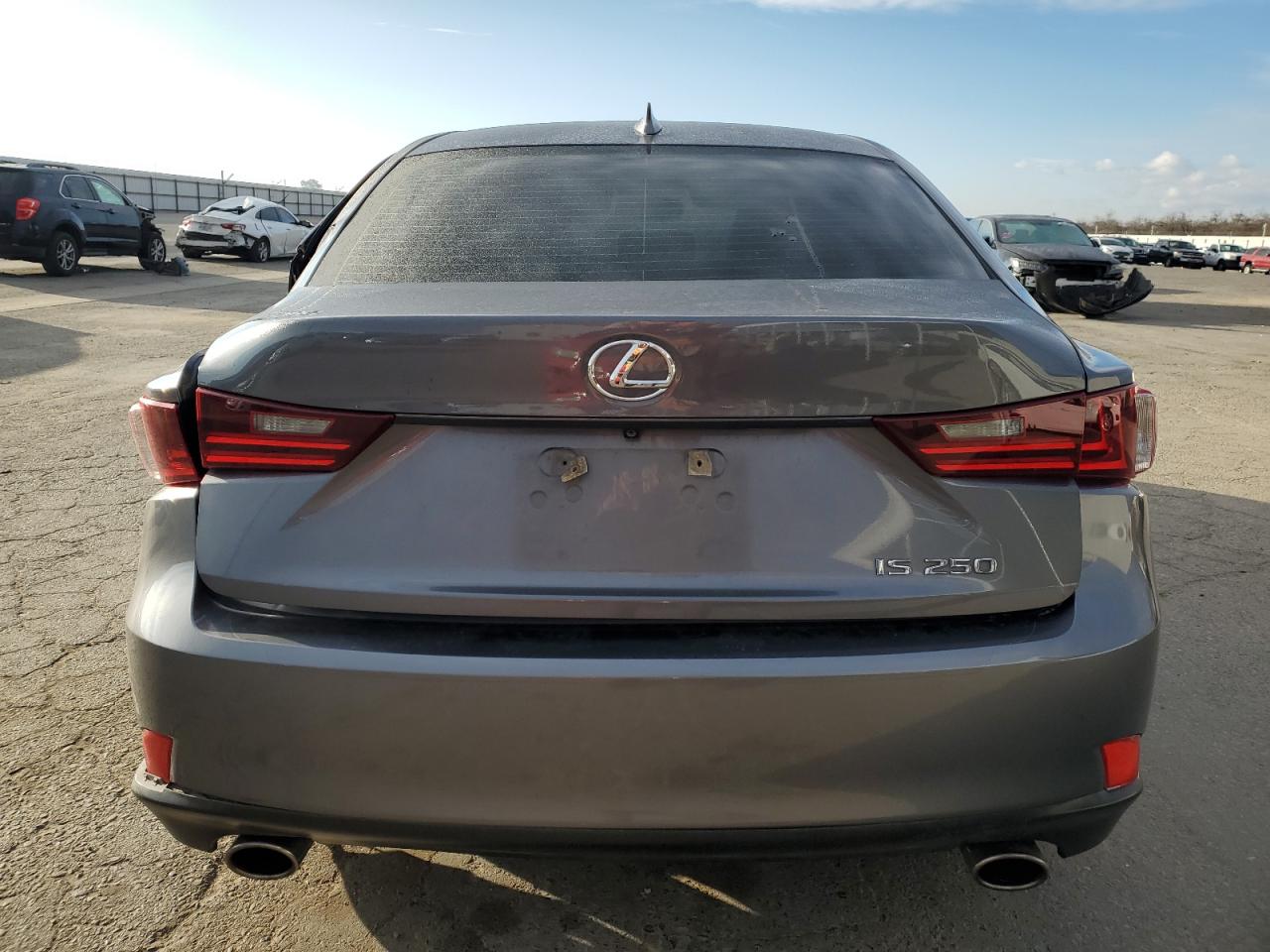 2014 Lexus IS - Image 6