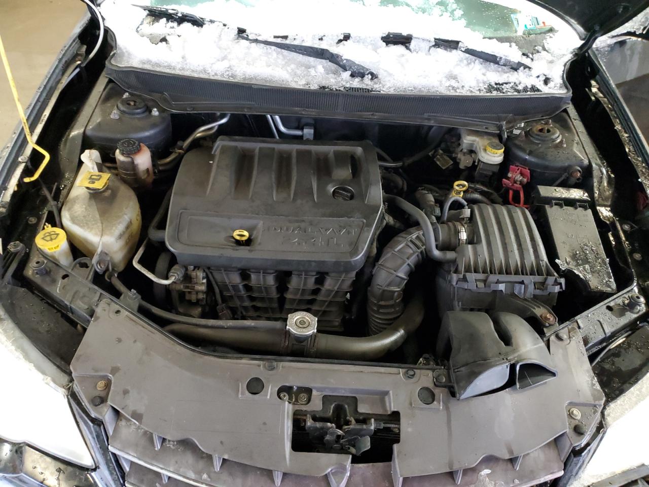 2010 Chrysler Sebring - Image 11