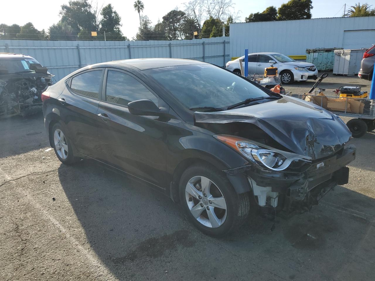 2012 Hyundai Elantra - Image 4
