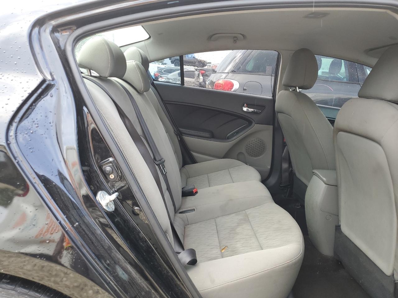 2015 Kia Forte - Image 10