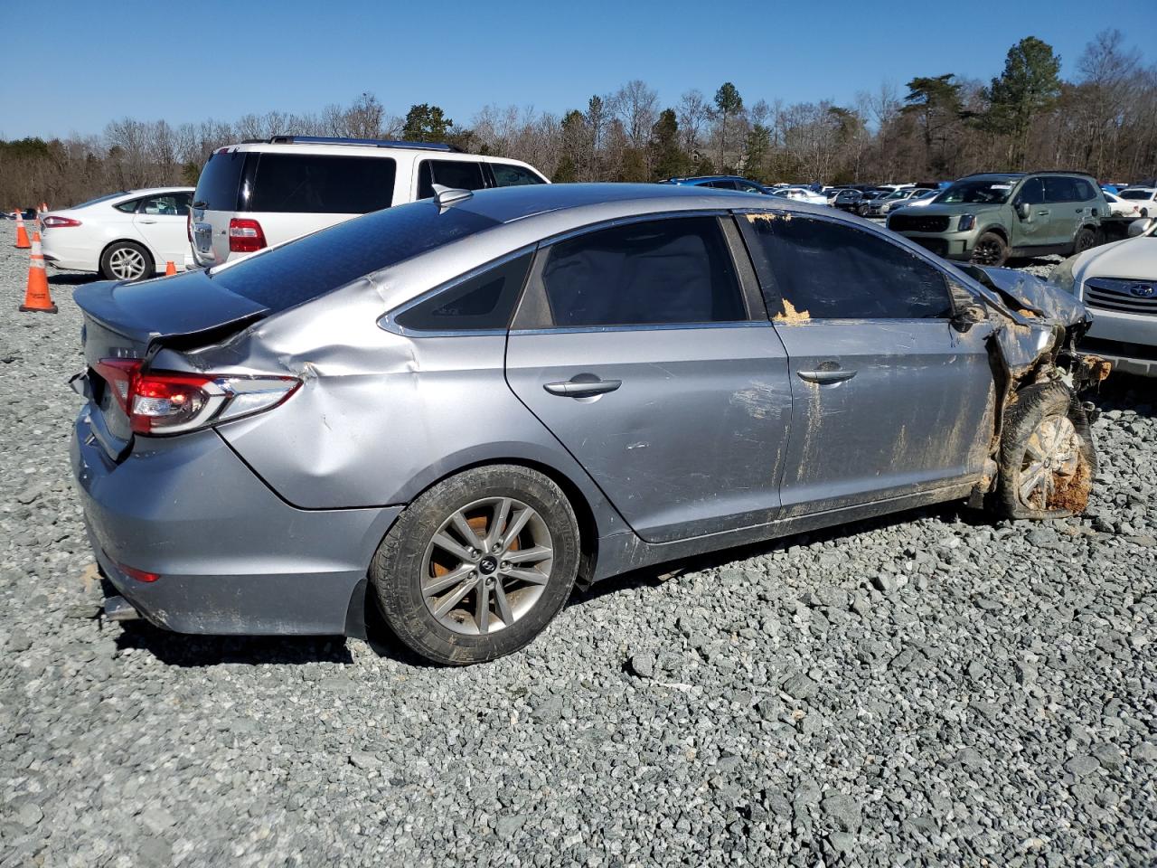 2015 Hyundai Sonata - Image 3