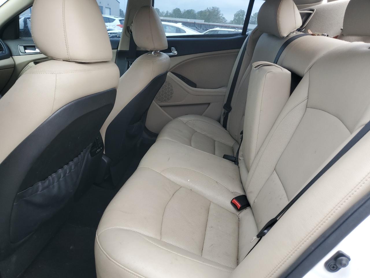2015 Kia Optima - Image 10