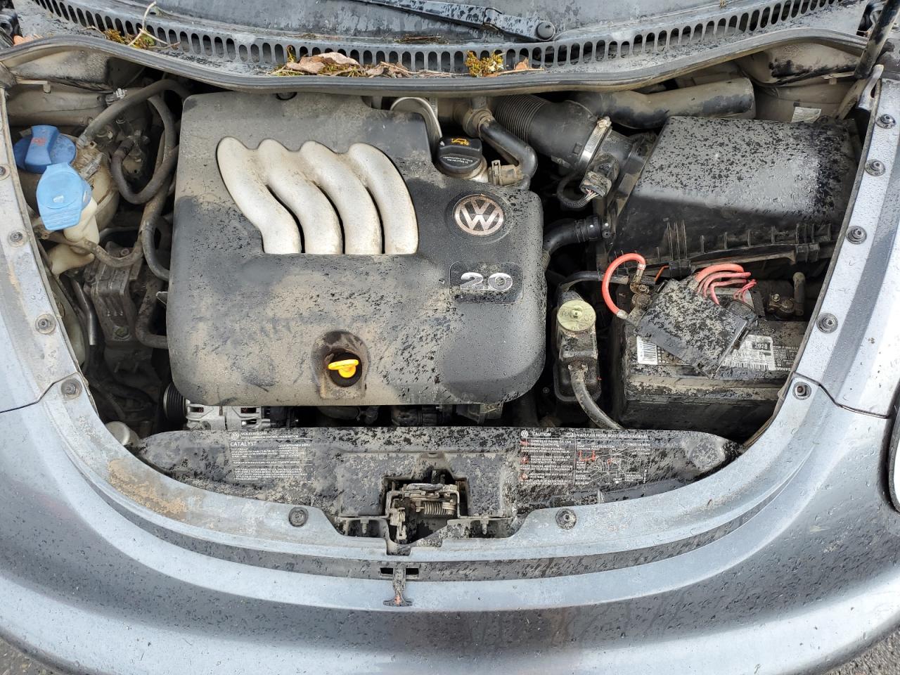 2004 Volkswagen Beetle - Image 11