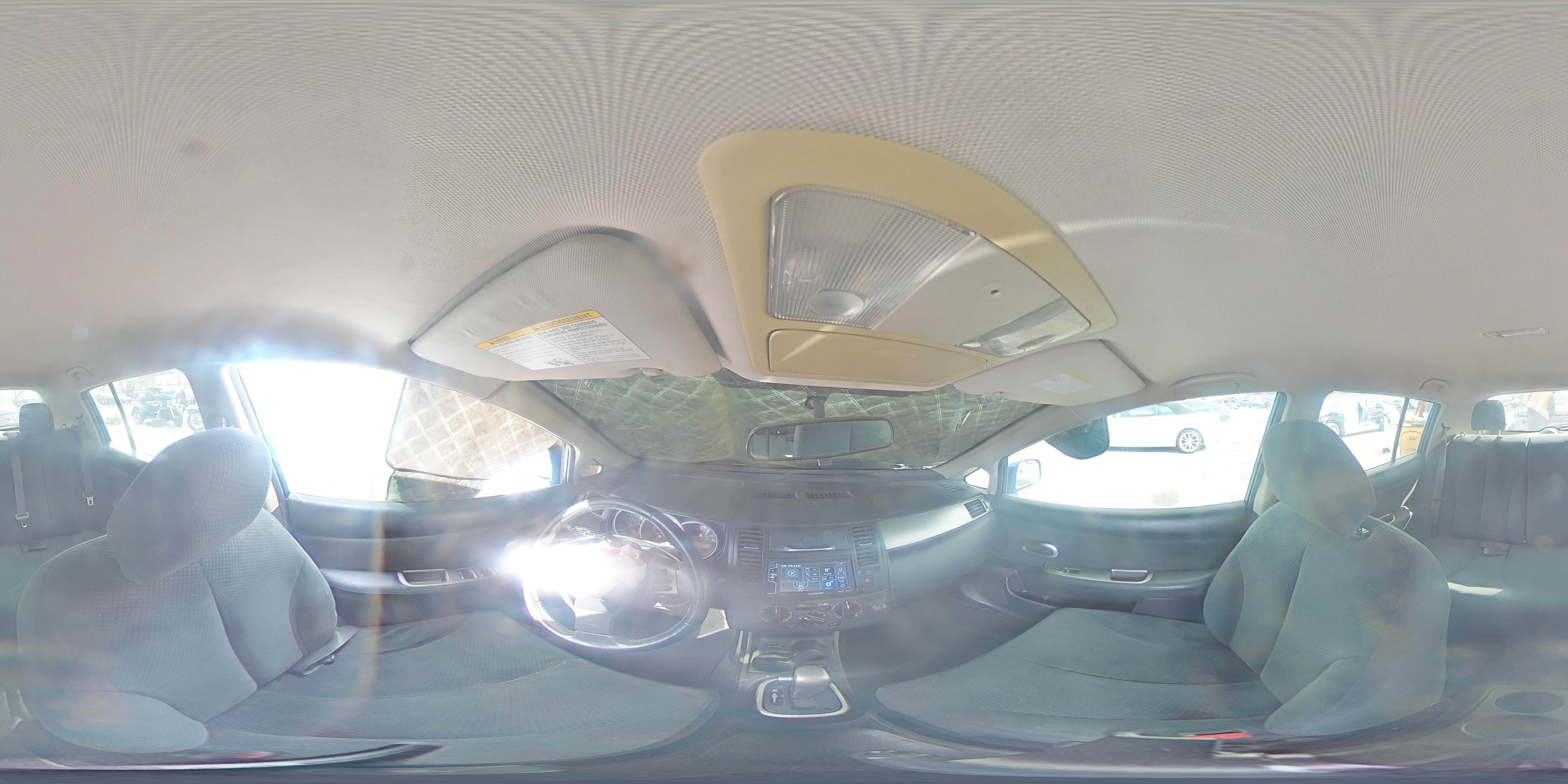 2012 Nissan Versa - Image 16