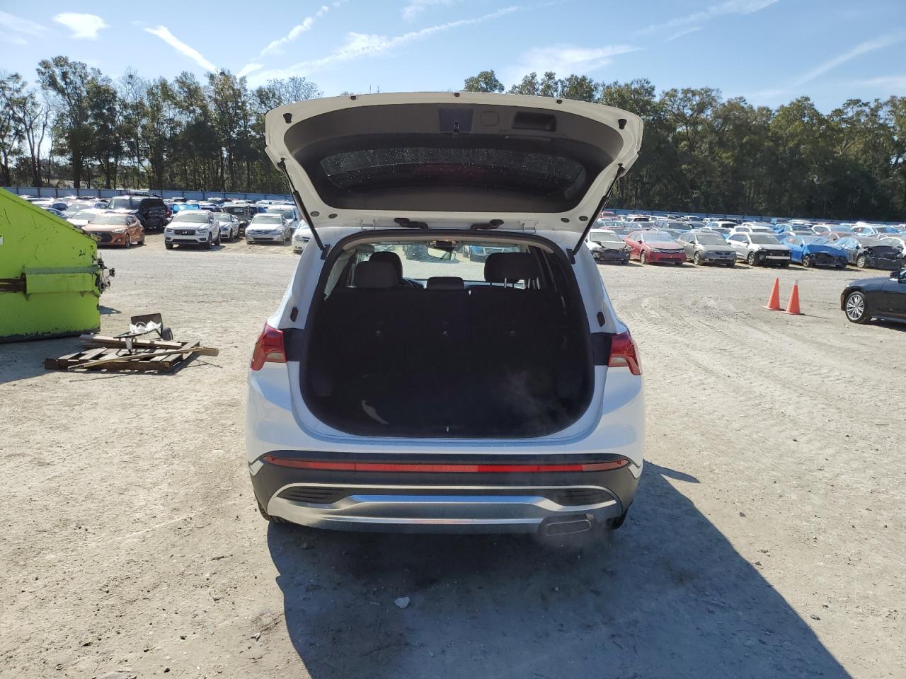 2022 Hyundai Santa Fe - Image 6