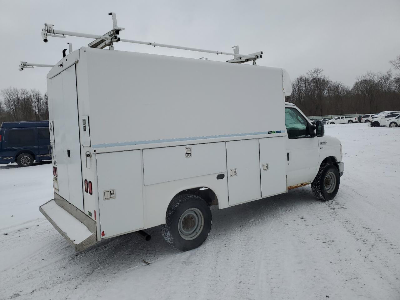 2012 Ford Econoline - Image 3